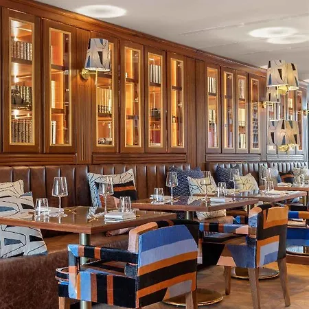 Wine & Books 5* Порту