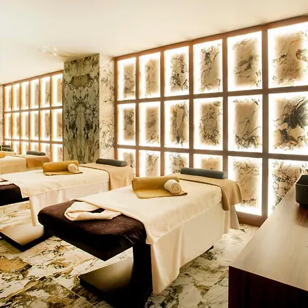 Wine & Books Готель 5*